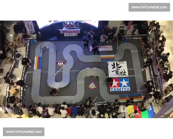 激情四射的田宫四驱车比赛精彩瞬间挑战极限速度与技巧